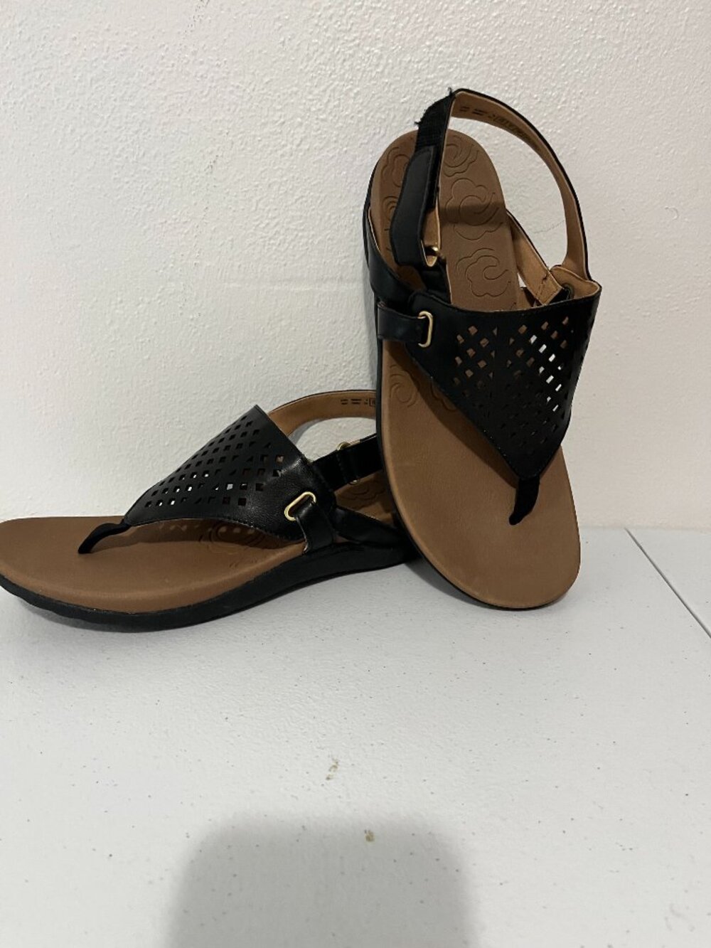 Like new Rockport sandals